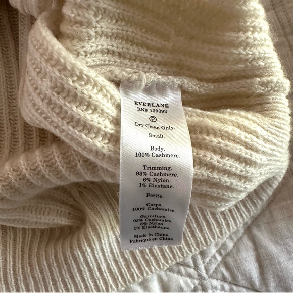 Everlane Ribbed Cashmere Crew Sweater in Ivory - Picture 5 of 7